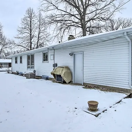 Green Bay Home 3 Blocks To Lambeau Field!